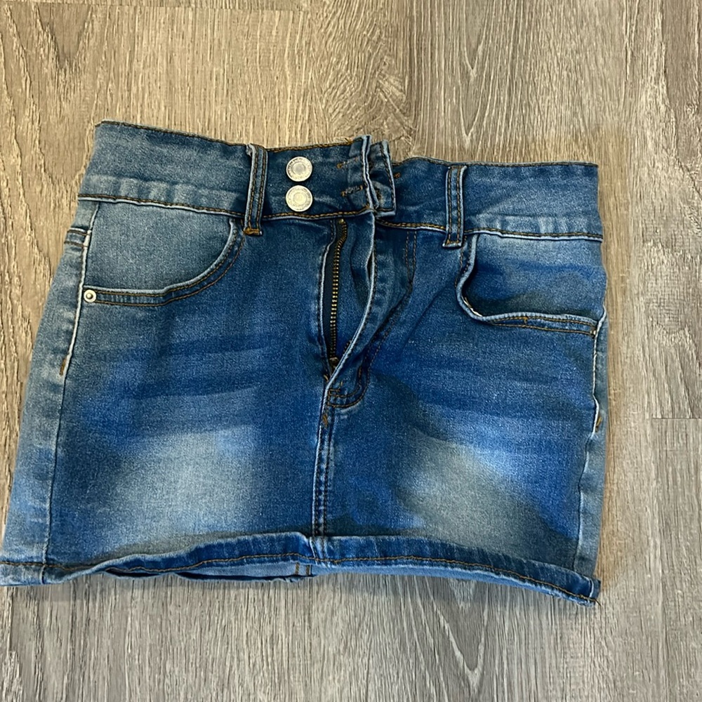 cute short skirt